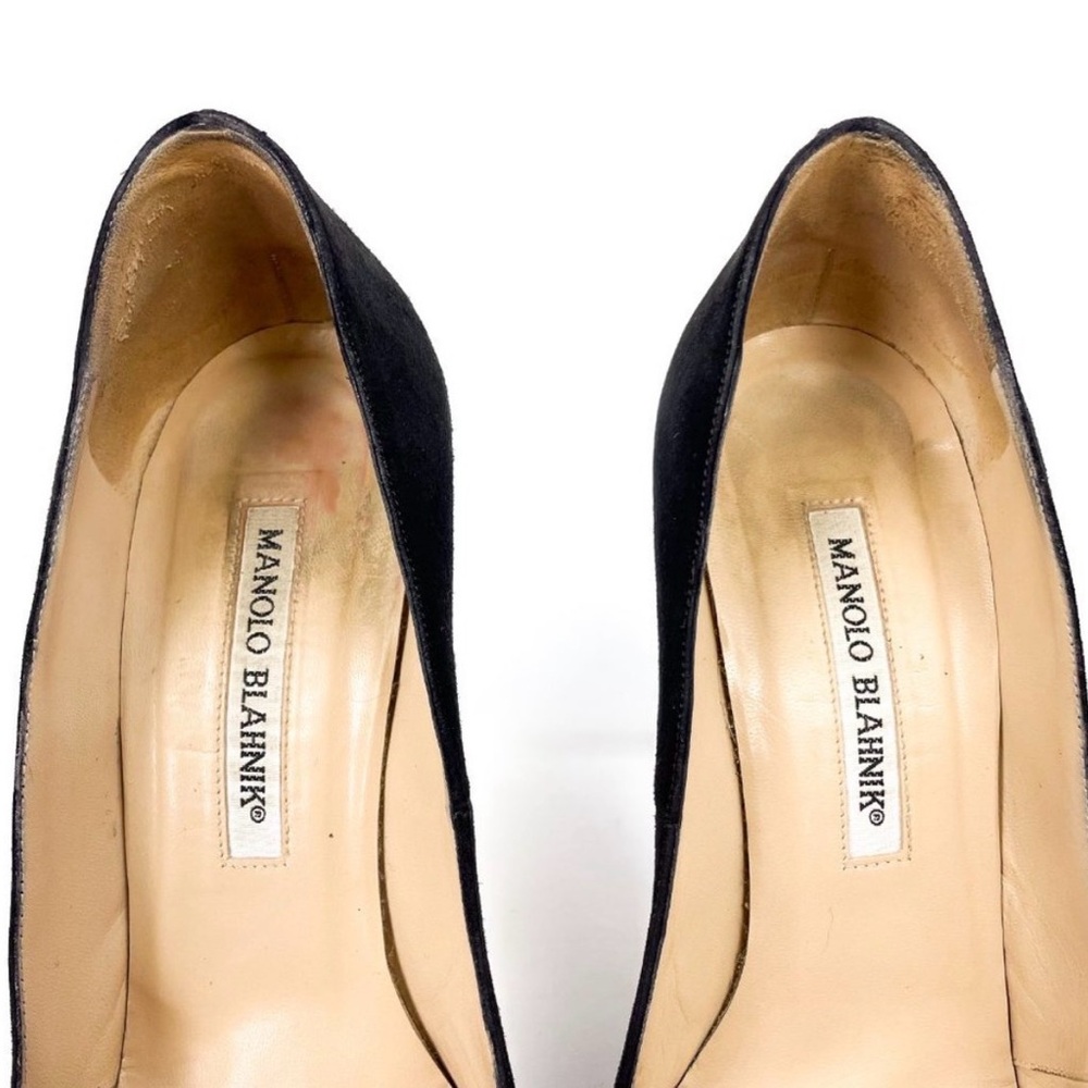 Manolo Blahnik Classic Black Suede Heels - Picture 12 of 14